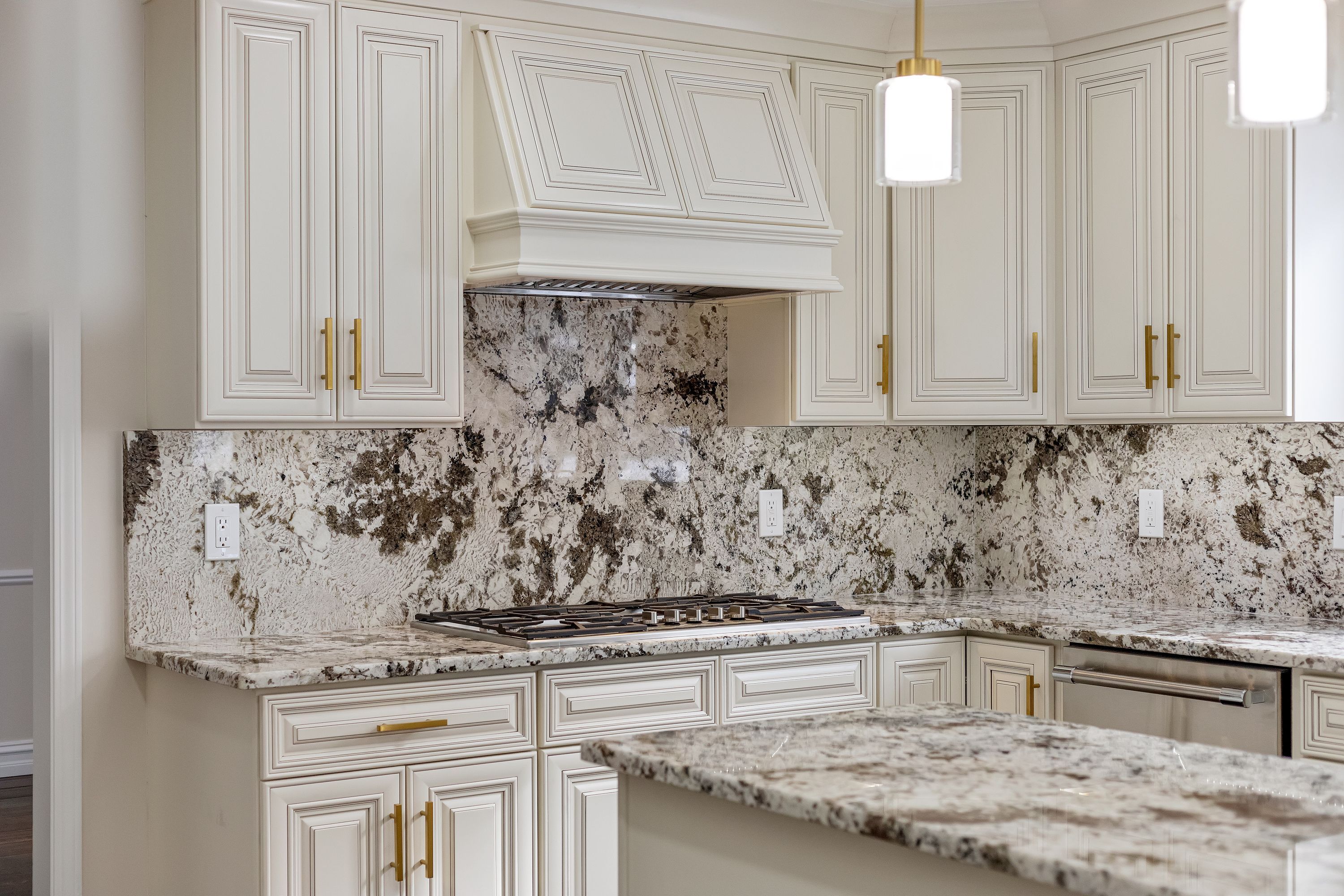 Bloomfield Township, Michigan 48302, United States, 4 Bedrooms Bedrooms, ,5 BathroomsBathrooms,Residential,Pending,81177