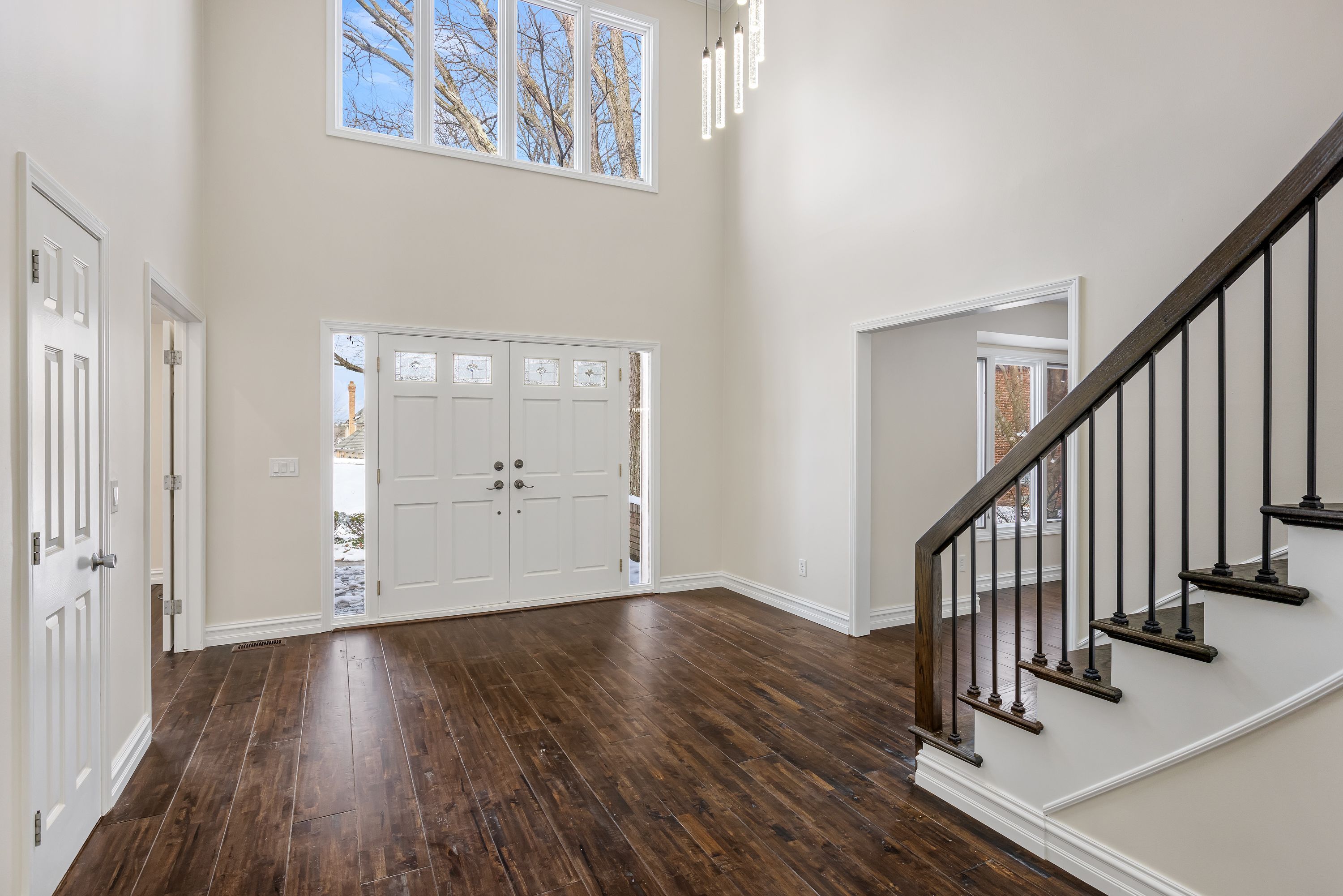 Bloomfield Township, Michigan 48302, United States, 4 Bedrooms Bedrooms, ,5 BathroomsBathrooms,Residential,Pending,81177