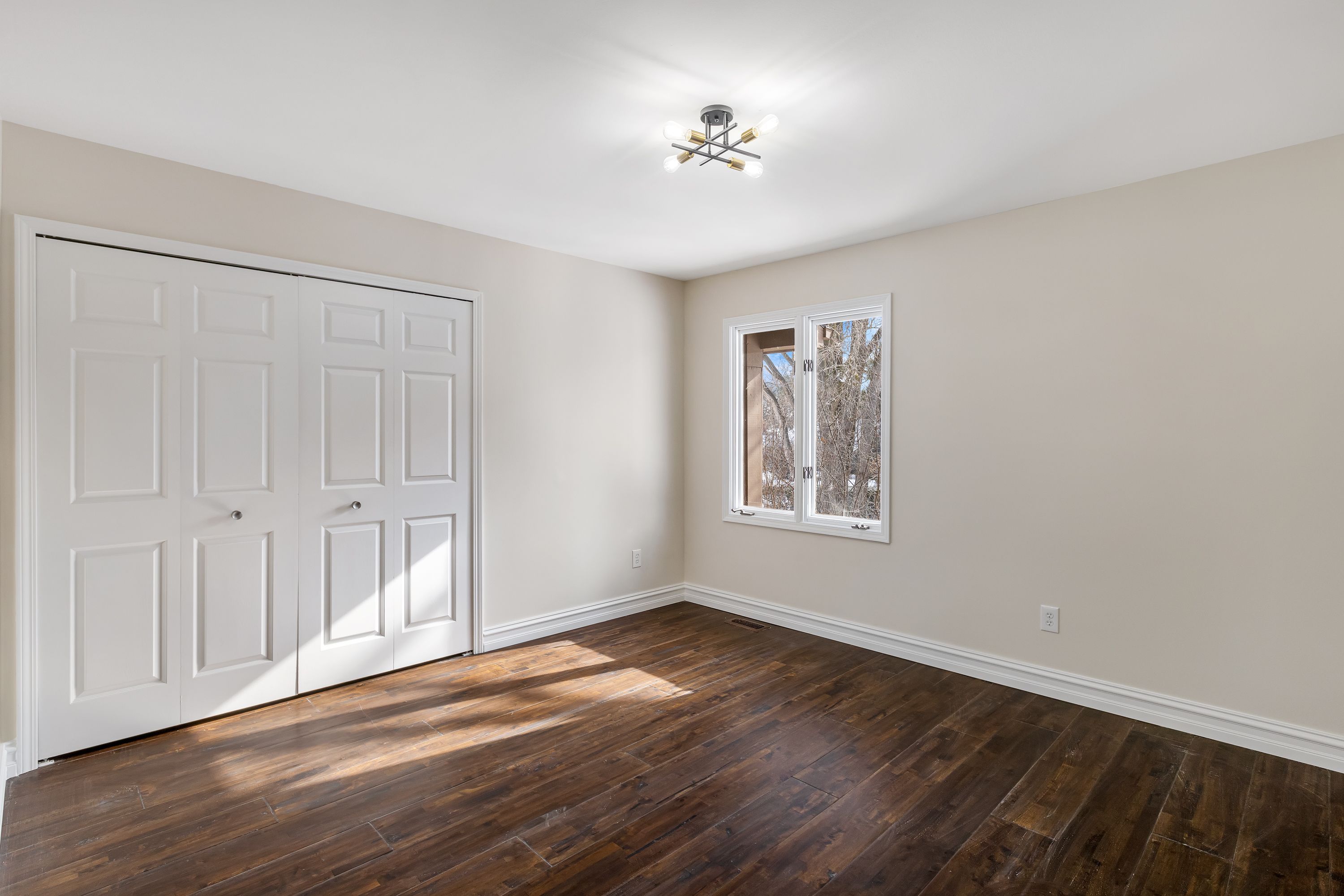 Bloomfield Township, Michigan 48302, United States, 4 Bedrooms Bedrooms, ,5 BathroomsBathrooms,Residential,Pending,81177