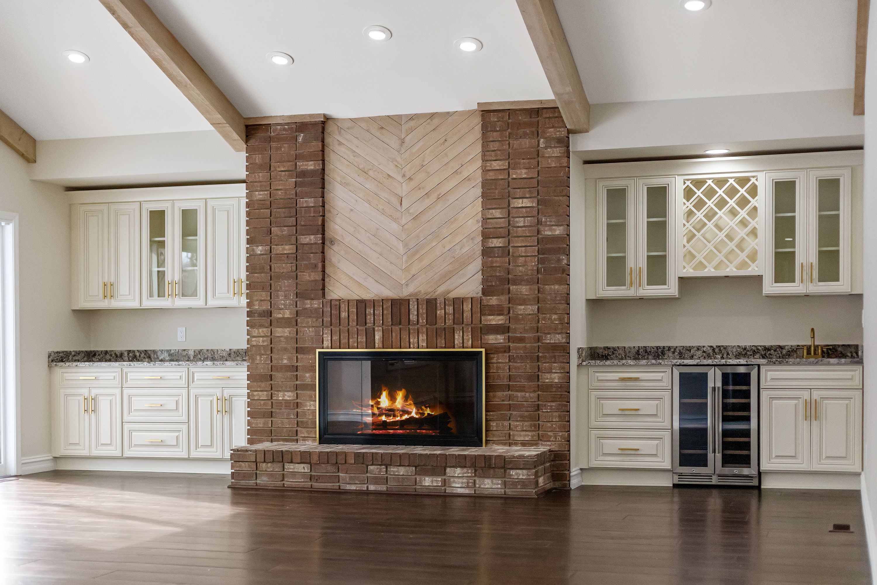 Bloomfield Township, Michigan 48302, United States, 4 Bedrooms Bedrooms, ,5 BathroomsBathrooms,Residential,Pending,81177