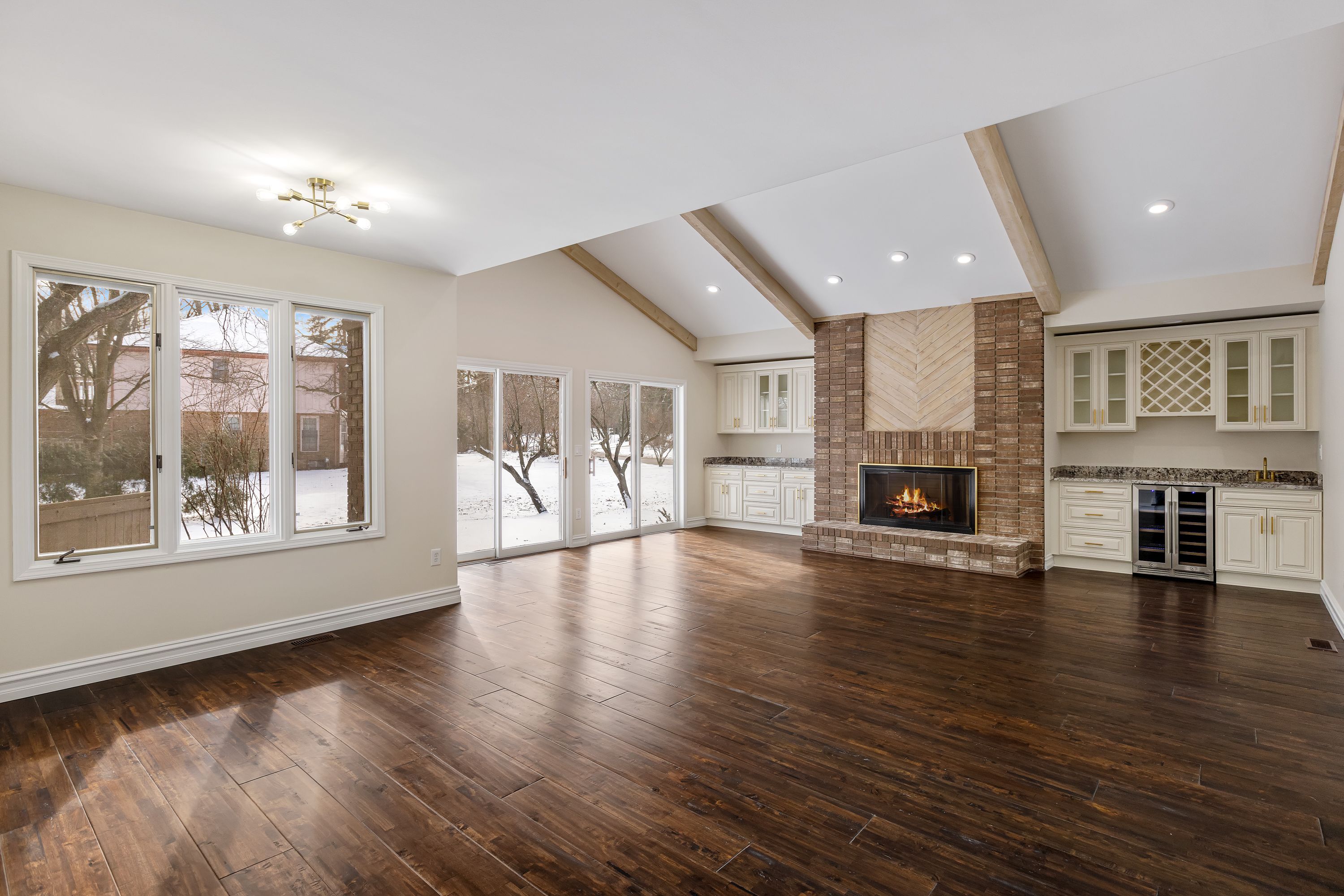 Bloomfield Township, Michigan 48302, United States, 4 Bedrooms Bedrooms, ,5 BathroomsBathrooms,Residential,Pending,81177