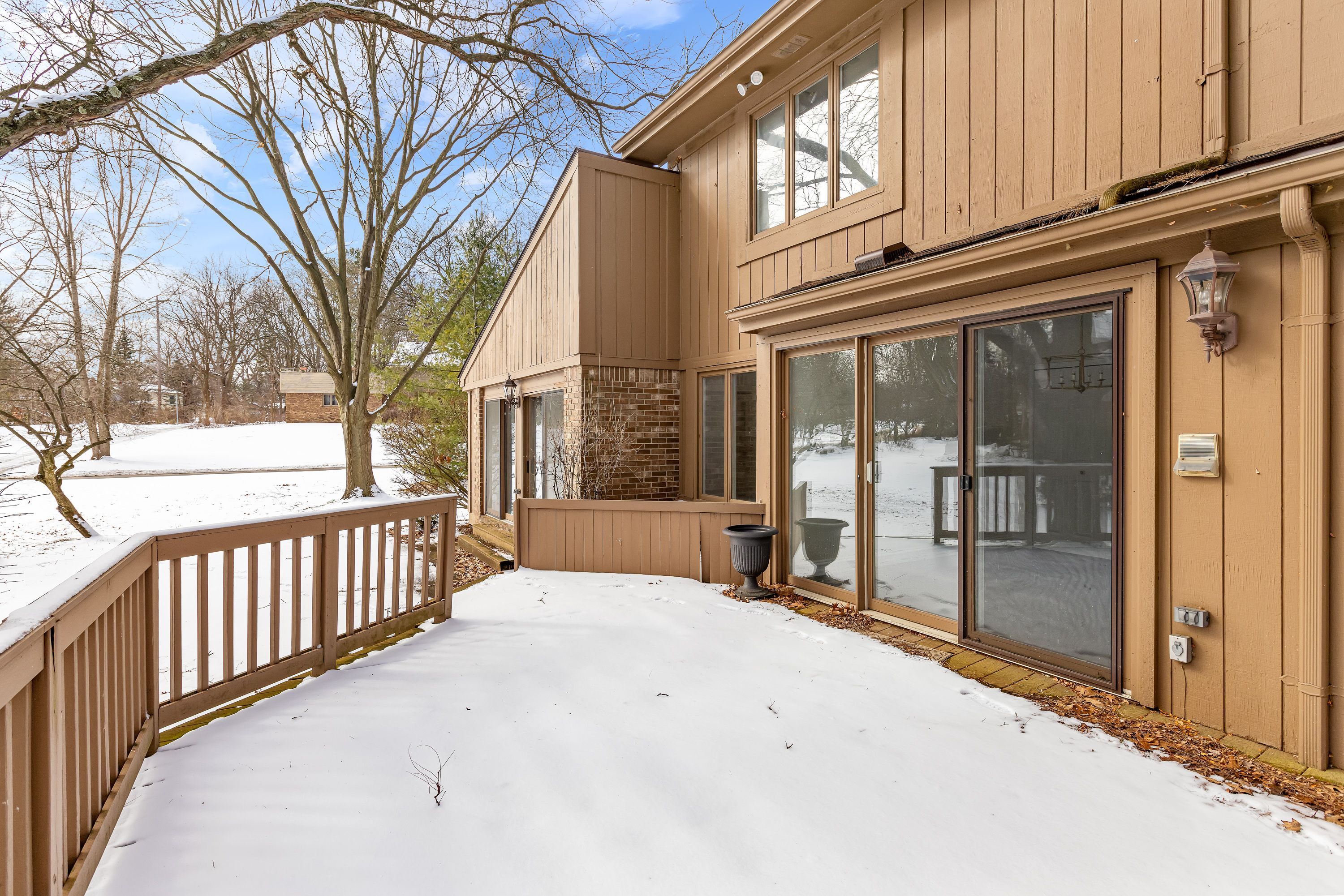 Bloomfield Township, Michigan 48302, United States, 4 Bedrooms Bedrooms, ,5 BathroomsBathrooms,Residential,Pending,81177