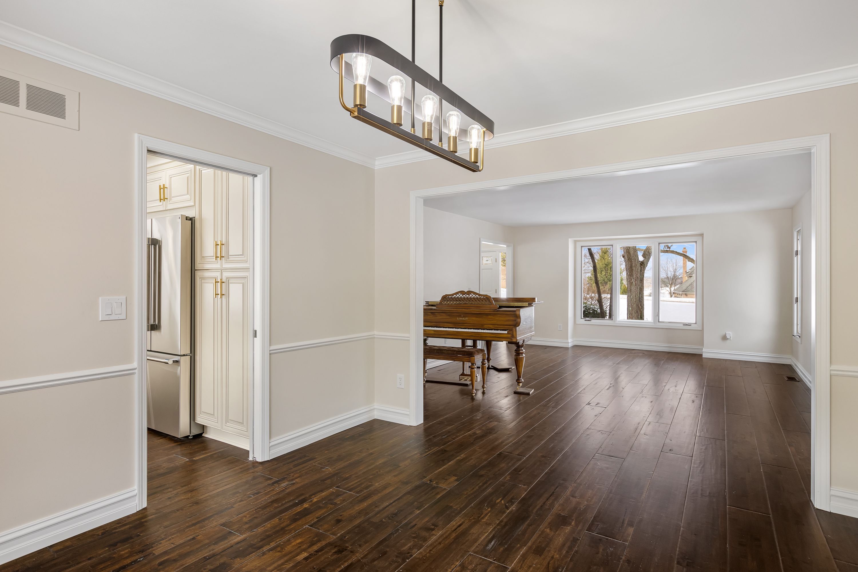 Bloomfield Township, Michigan 48302, United States, 4 Bedrooms Bedrooms, ,5 BathroomsBathrooms,Residential,Pending,81177