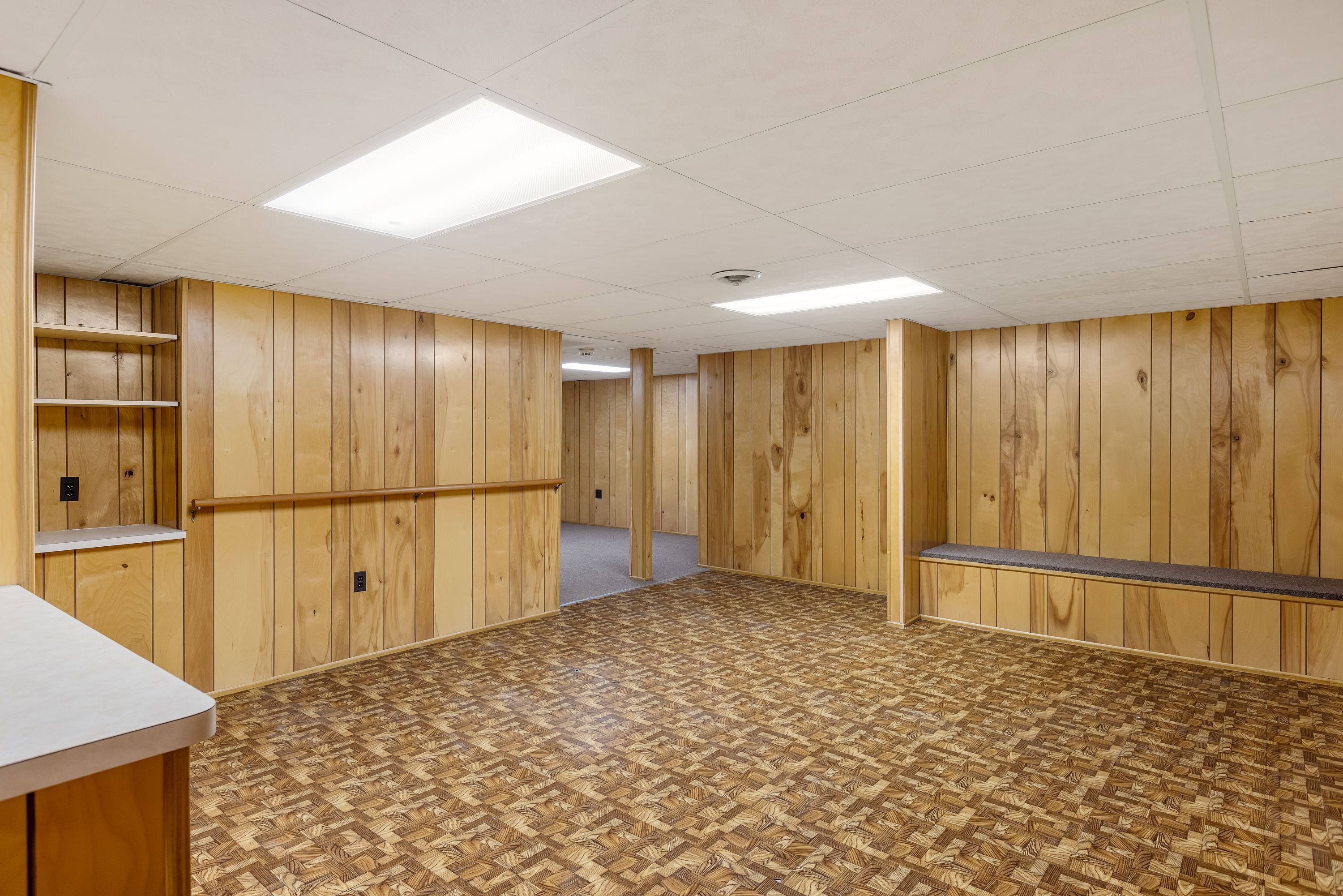 Bloomfield Township, Michigan 48302, United States, 4 Bedrooms Bedrooms, ,5 BathroomsBathrooms,Residential,Pending,81177