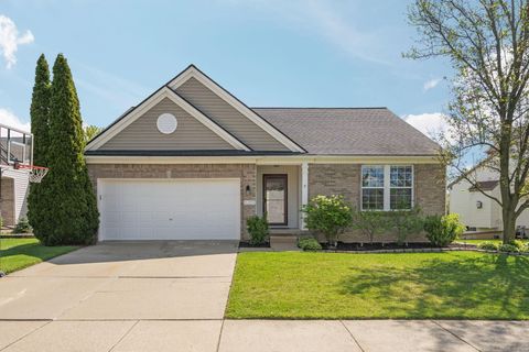 Photo of 6209 Mapleview Lane, Ypsilanti Charter Township, MI 48197 (MLS # 81026020988)