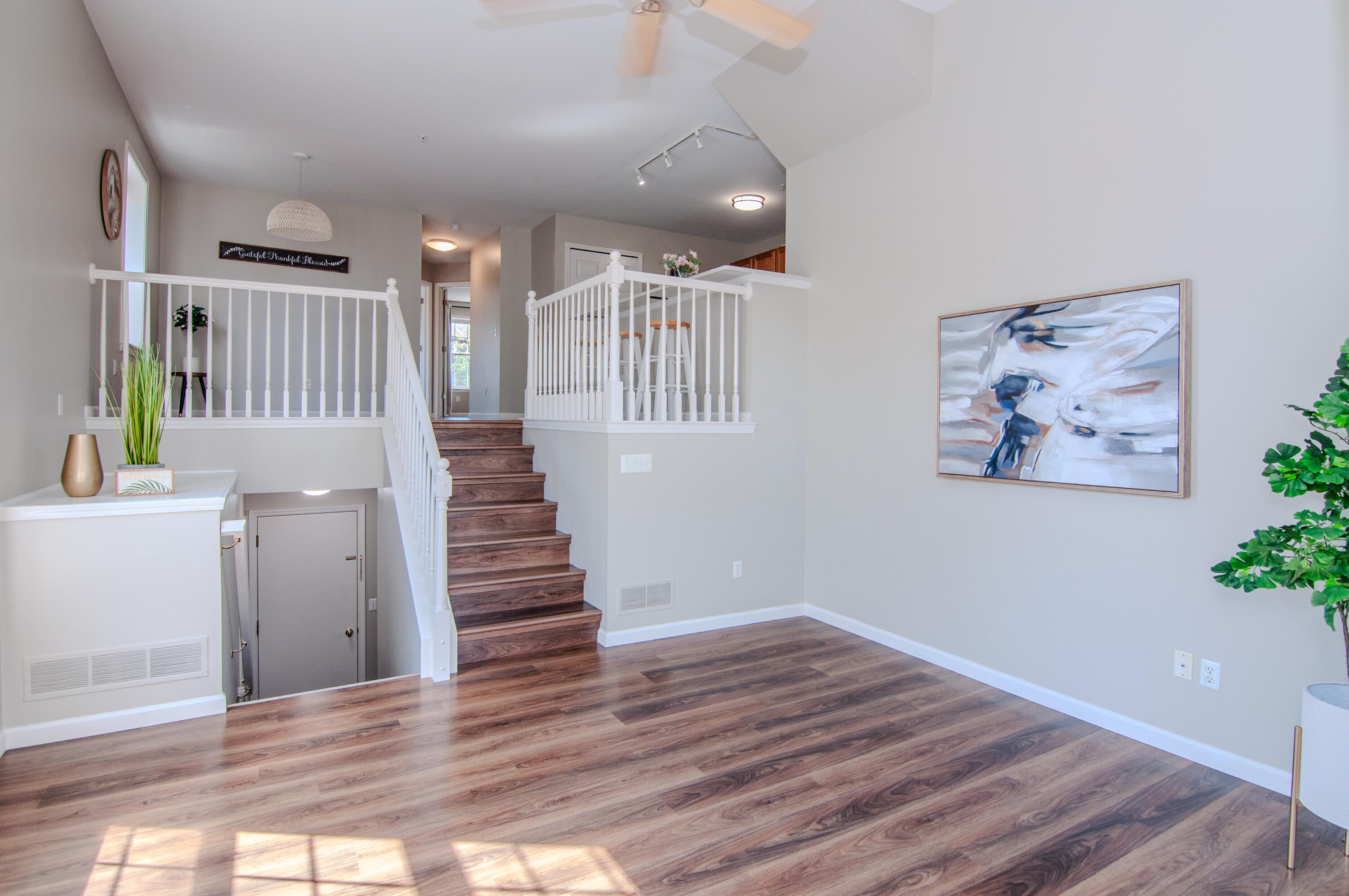 3016 Barclay Way