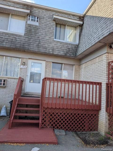 154 Ladd Road Walled Lake City MI 48390