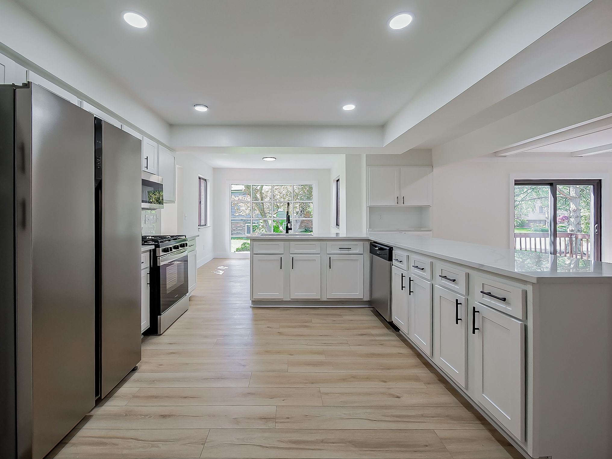 2739 BROADMOOR Drive