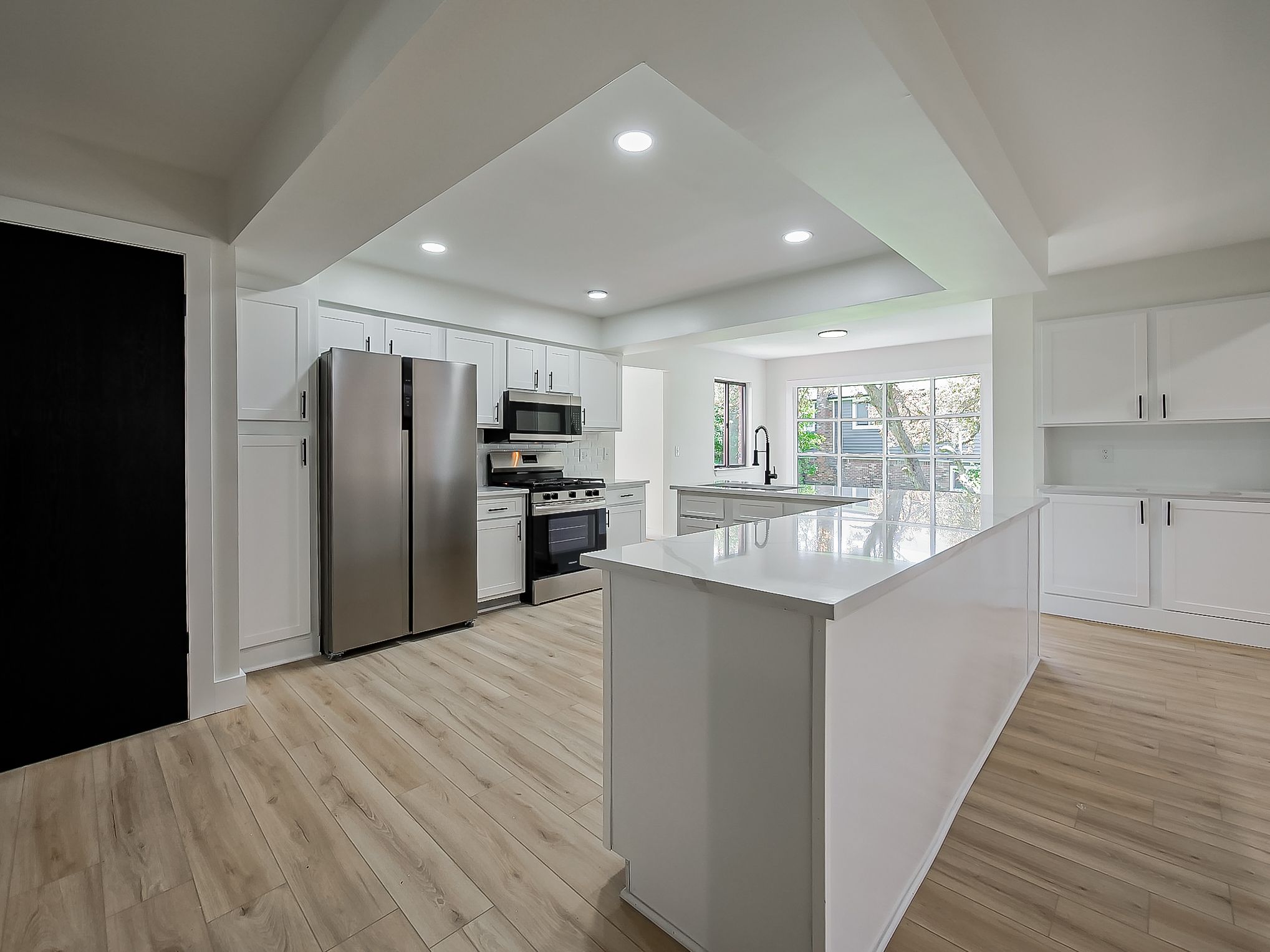 2739 BROADMOOR Drive