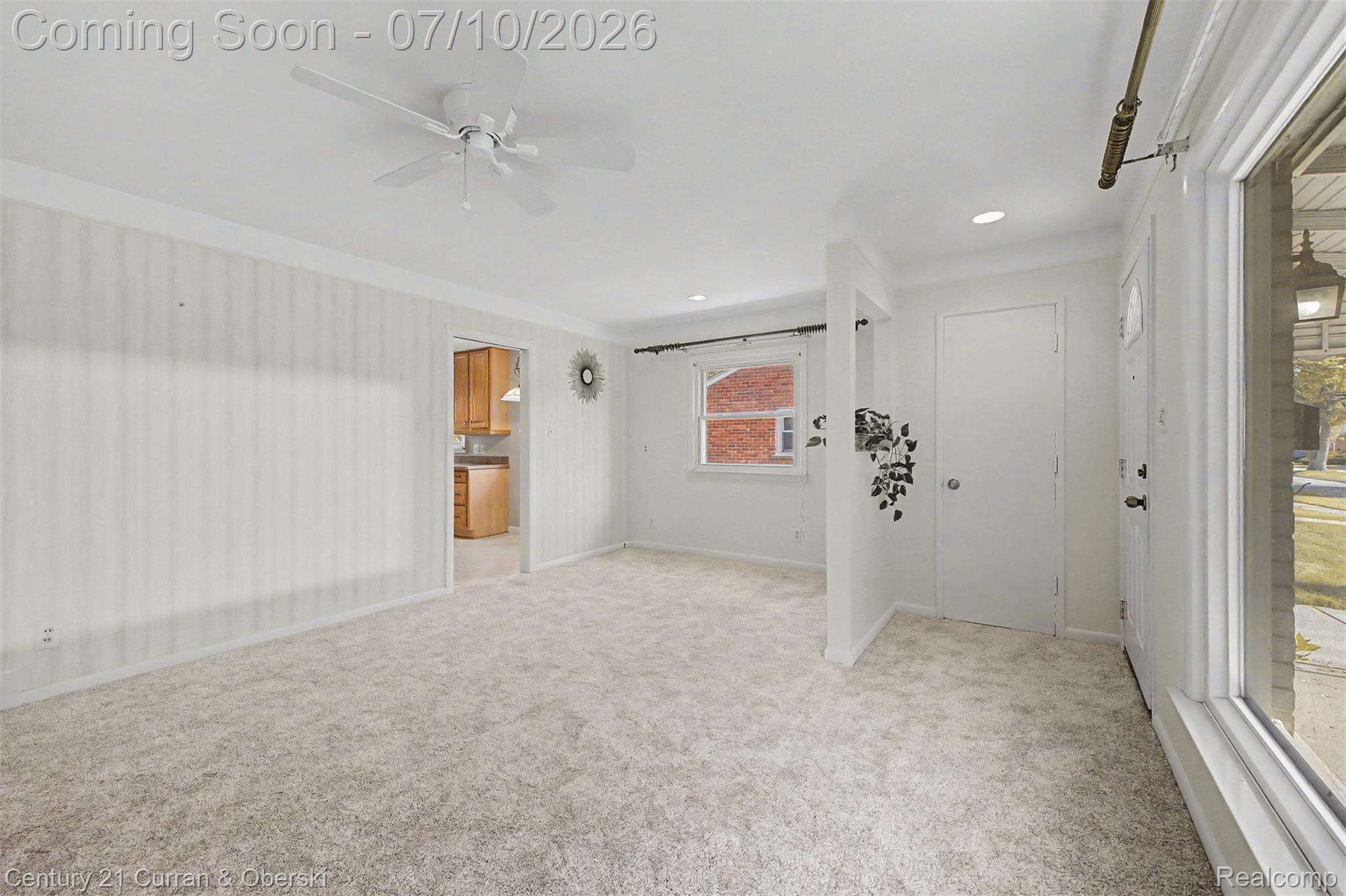 542 Central Street