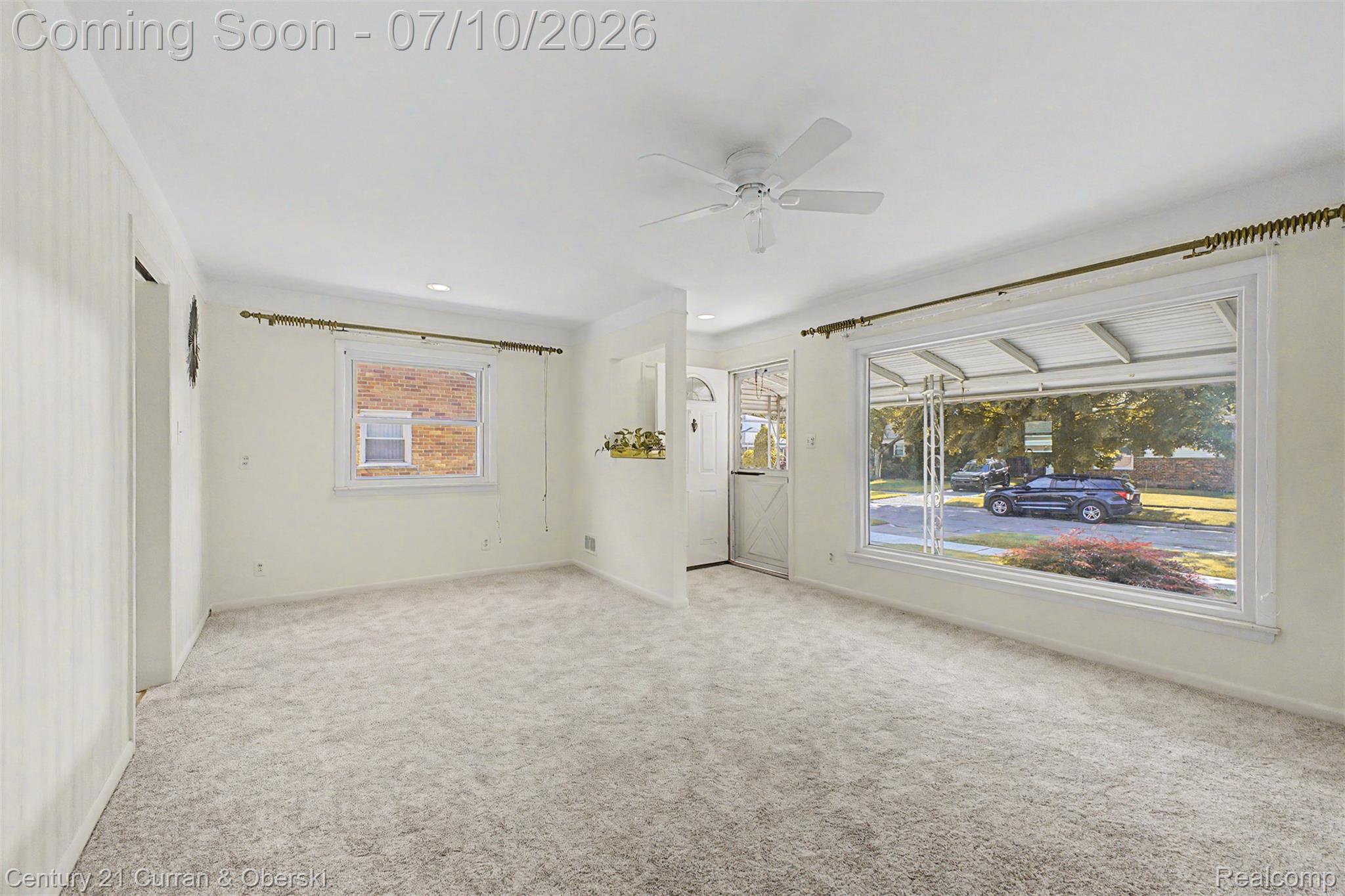 542 Central Street