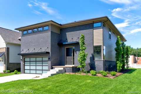 Photo of 804 Irving Avenue, Royal Oak City, MI 48067 (MLS # 20261052955)