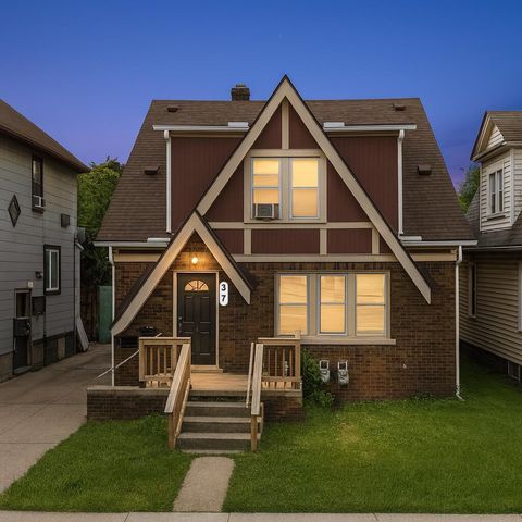 37 W Woodward Avenue Ecorse City MI 48229