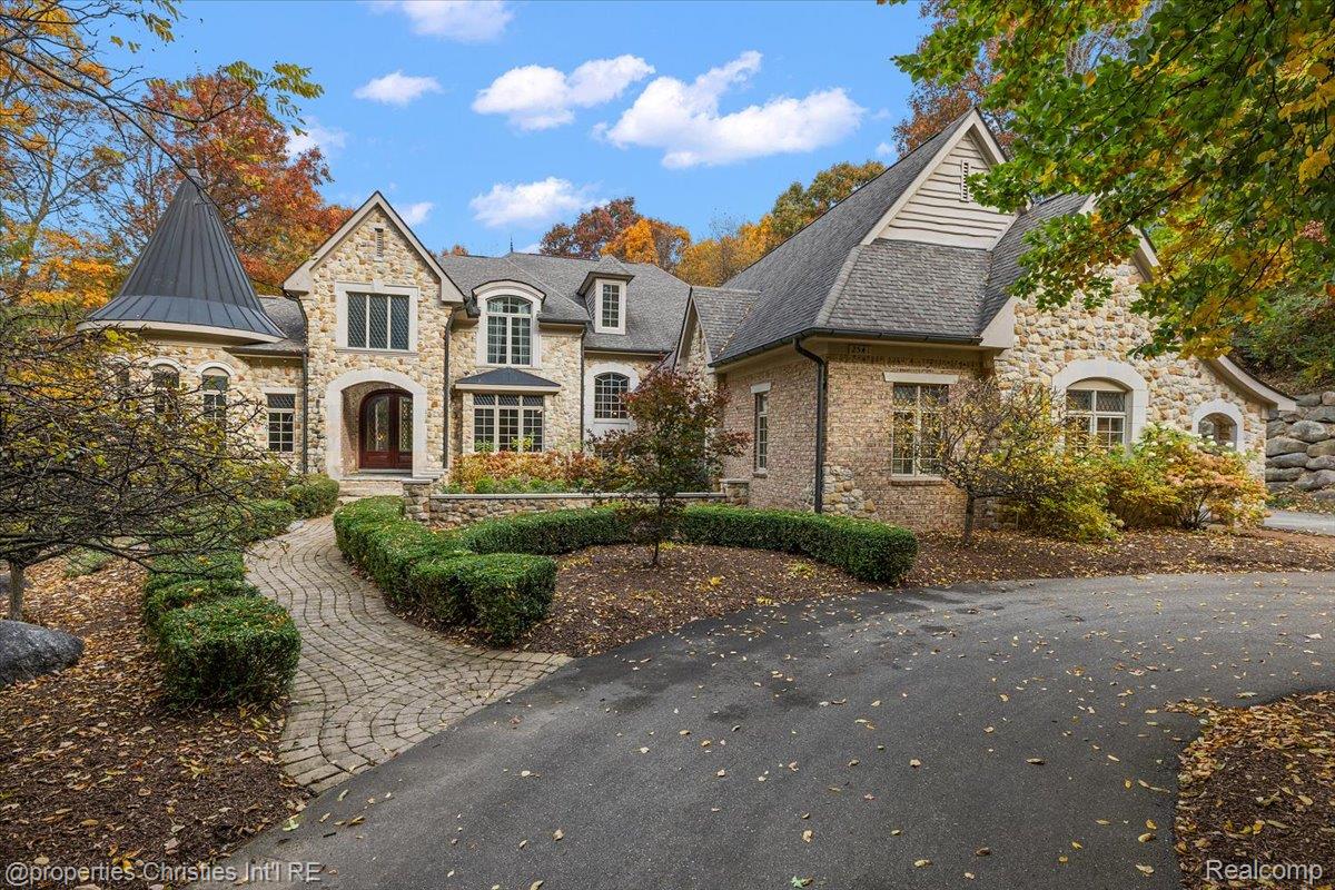 2541 Plum Creek Court