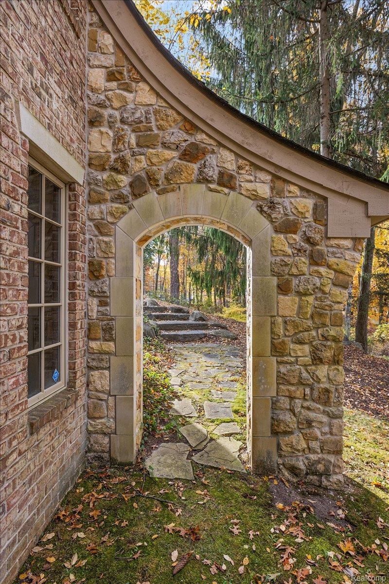 2541 Plum Creek Court