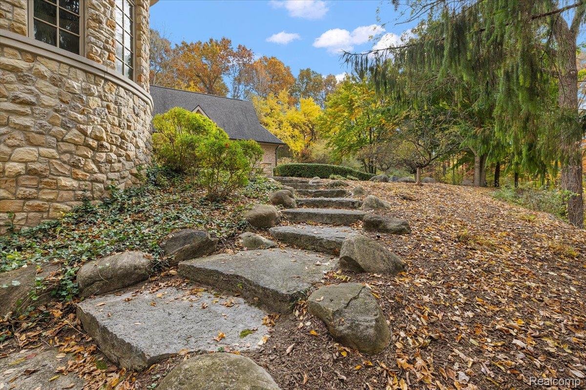 2541 Plum Creek Court