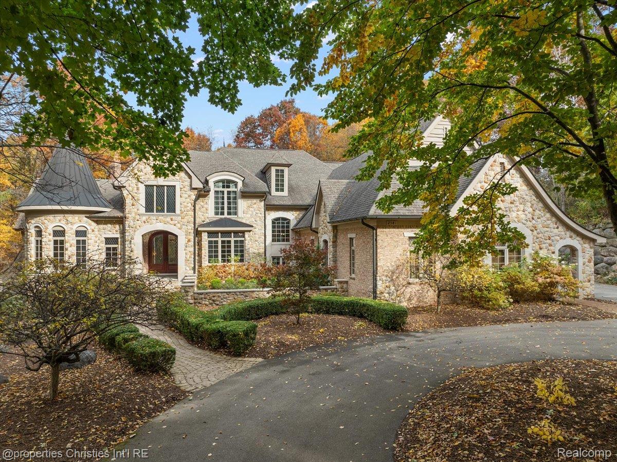 2541 Plum Creek Court