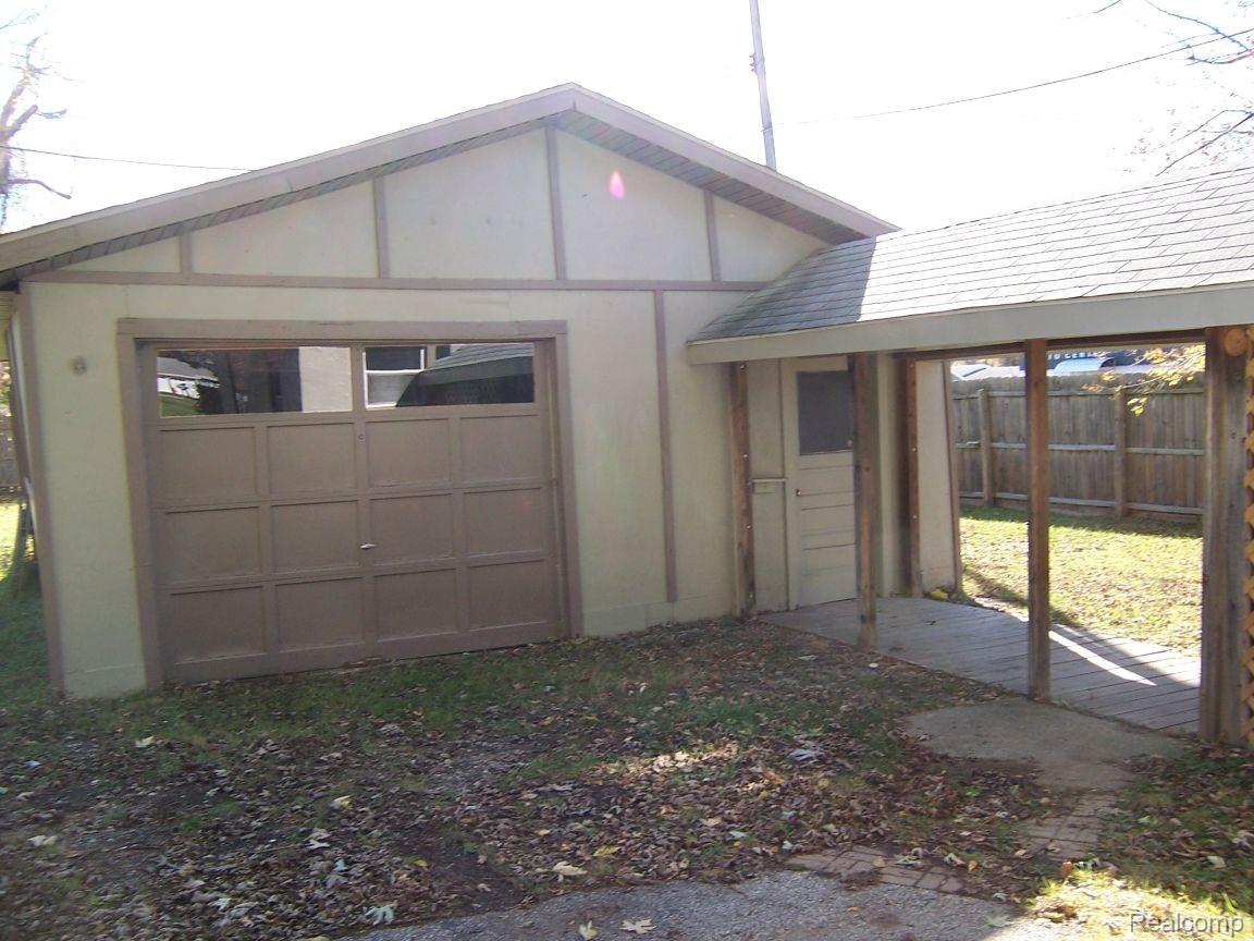 3255 Harrington Road