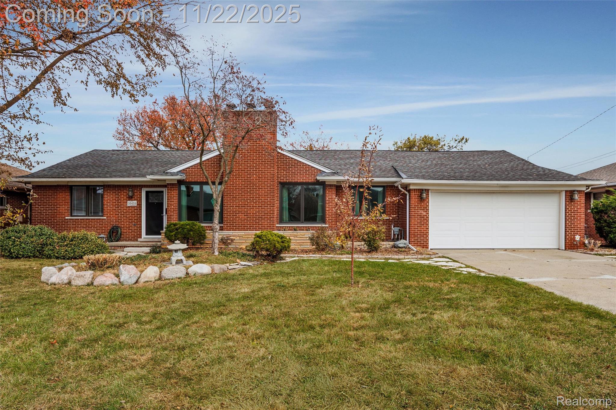 22429 Lakecrest Street