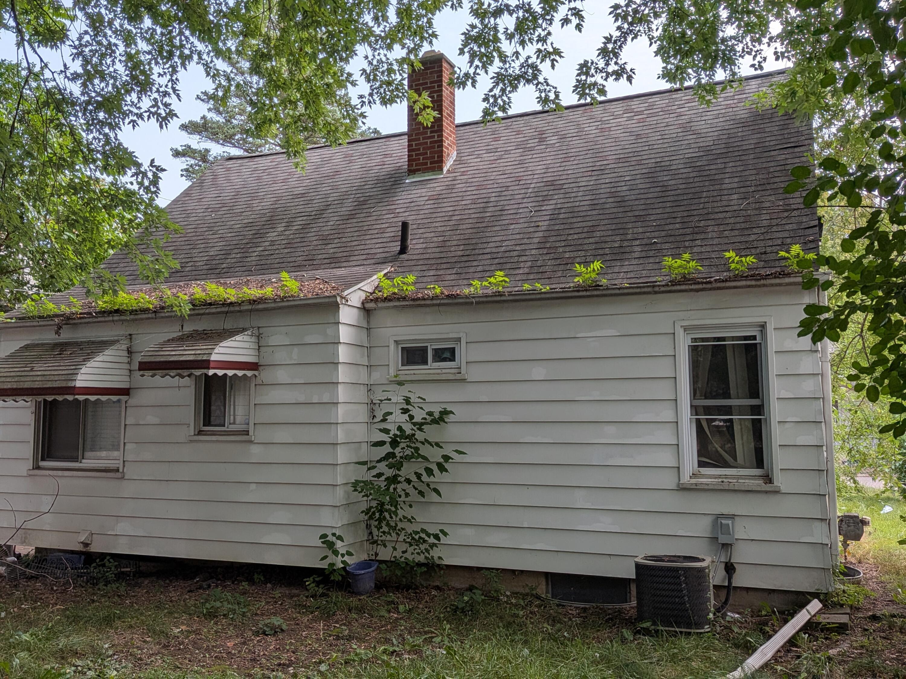 1707 Greenbrook Lane