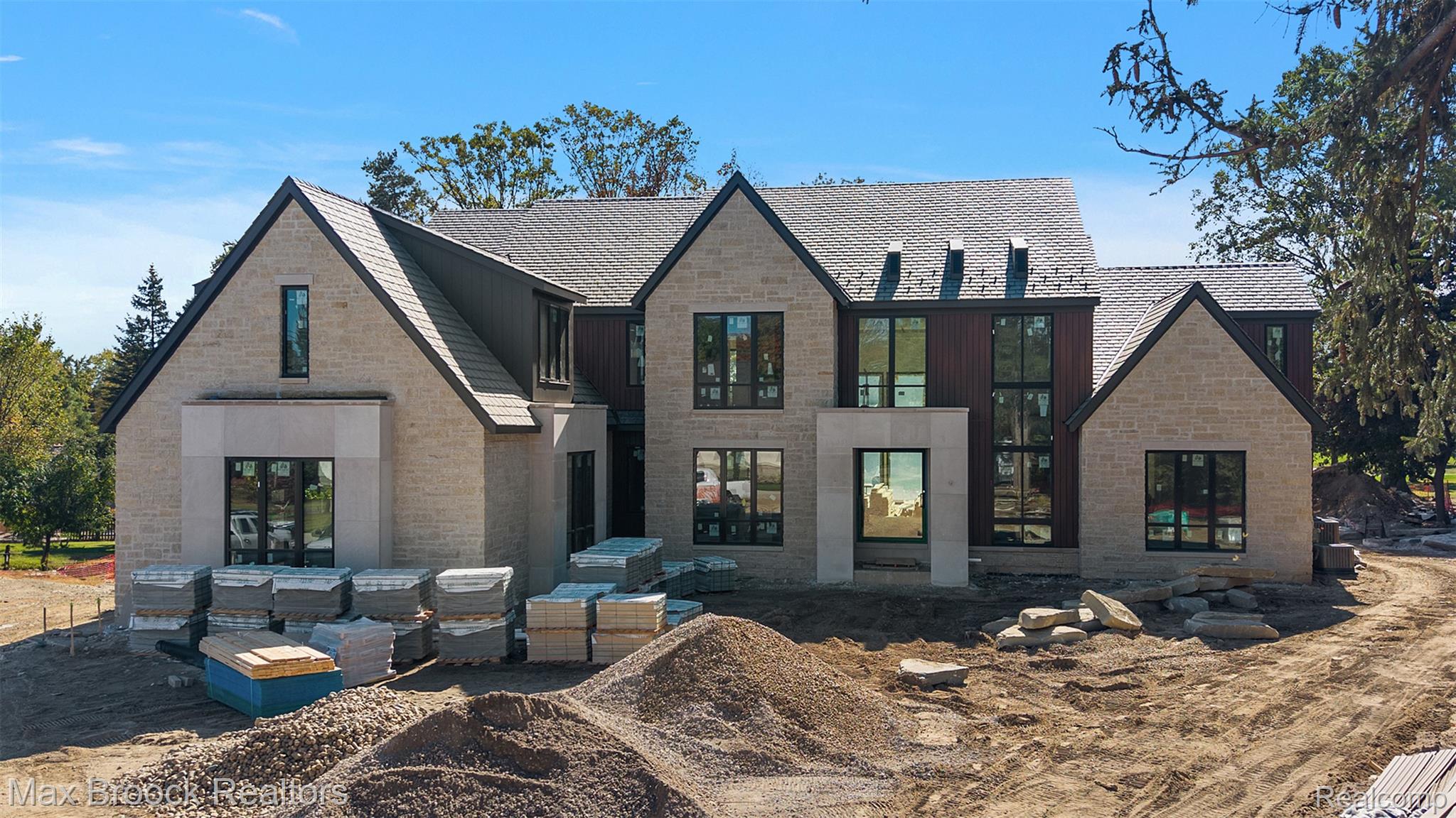 6560 Red Maple Lane
