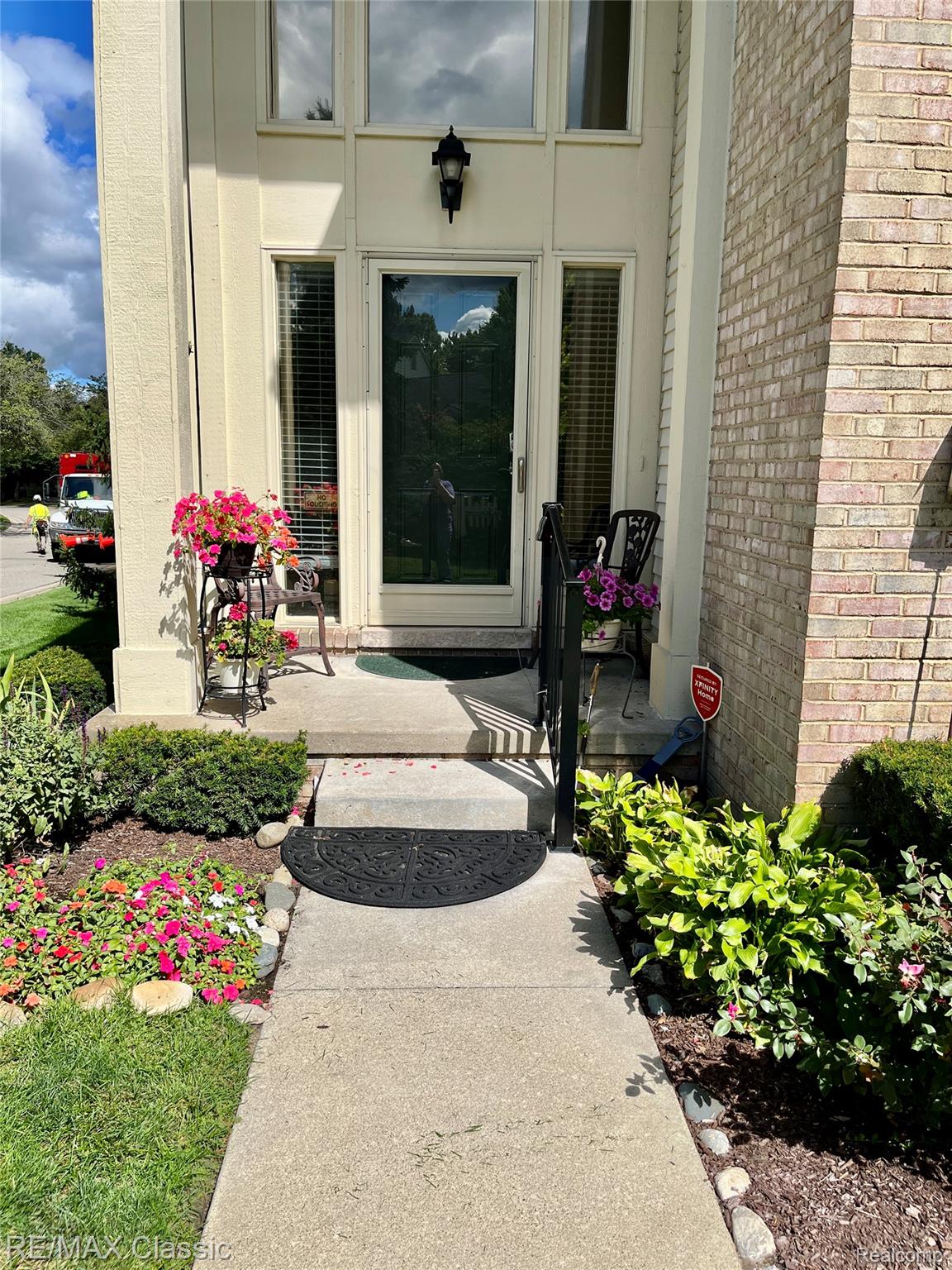 6094 Simsbury Ct Simsbury Ct 5