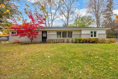 290 Evanston Street Waterford Charter Township MI 48327
