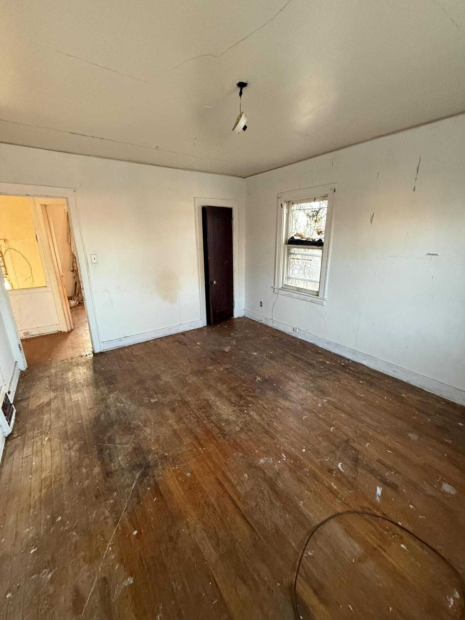 15893 Littlefield Street