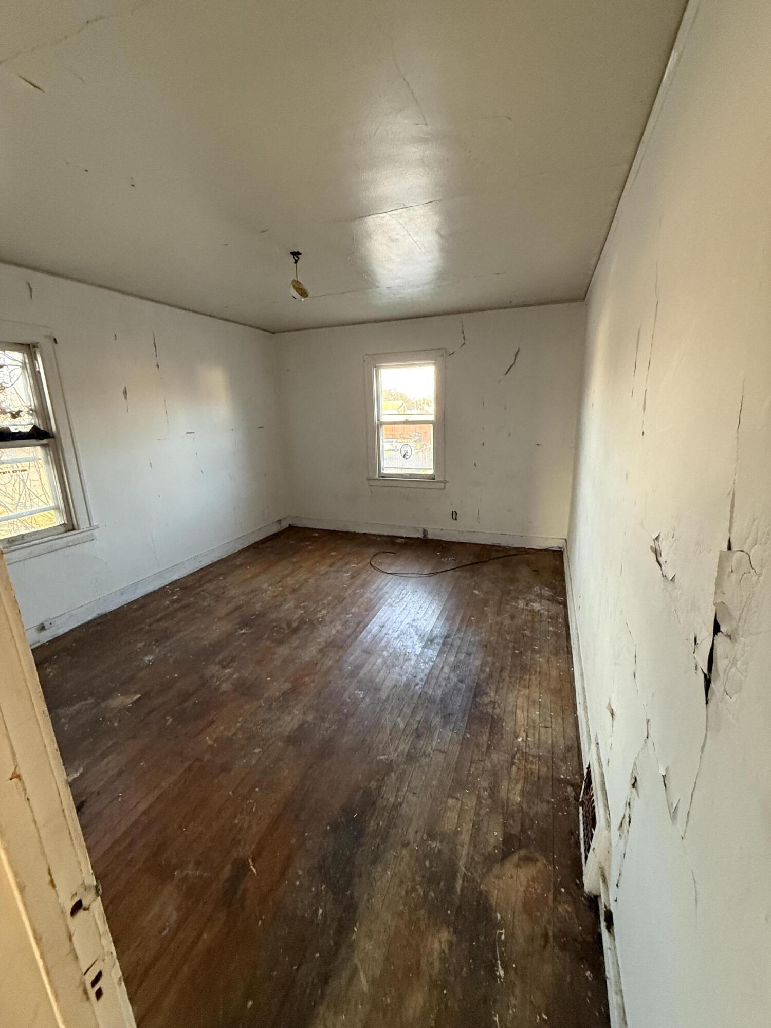 15893 Littlefield Street