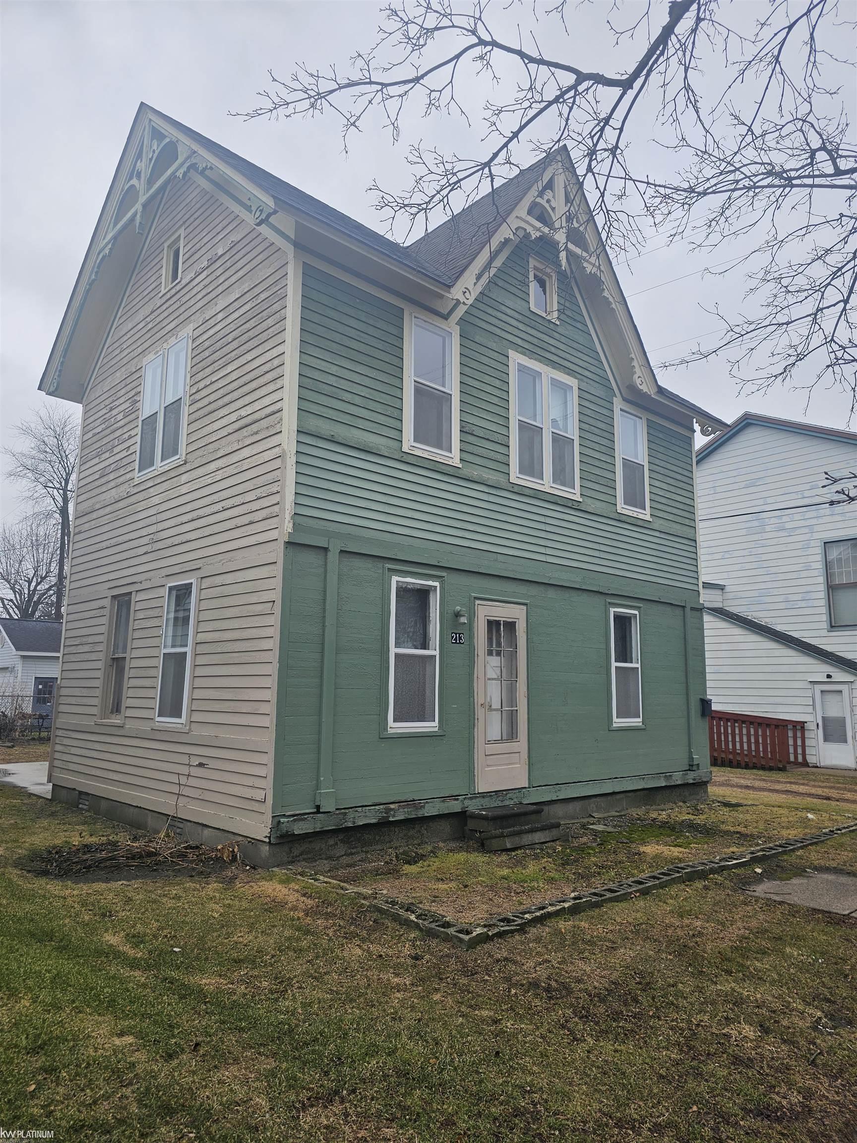 213 E Saint Clair Street