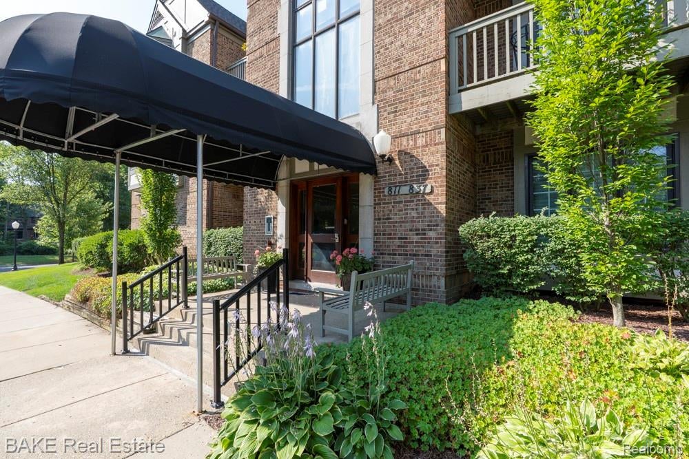 811 Deer Court