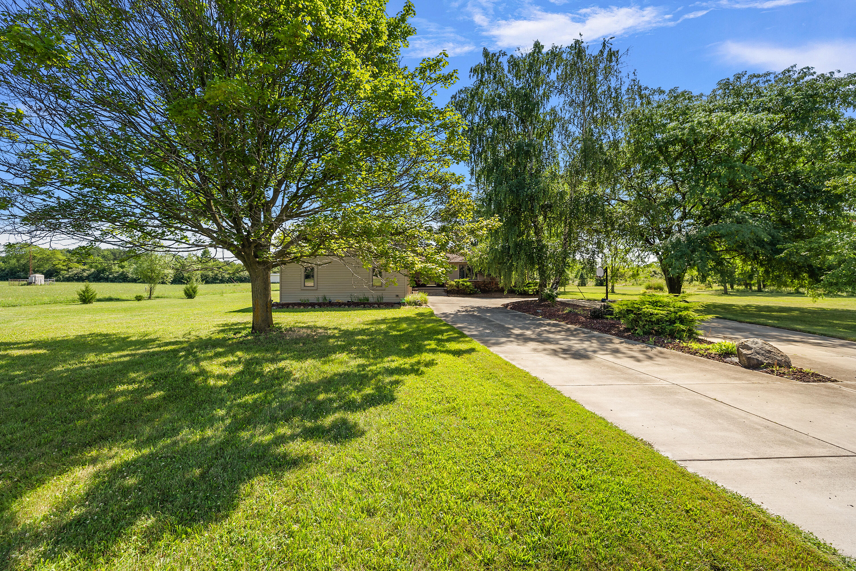 6677 Castaway Lane