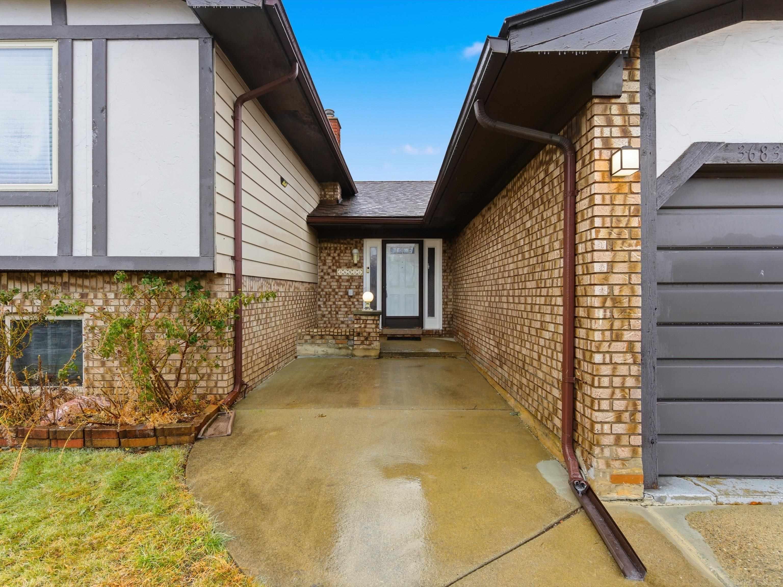 36833 Engleside Drive