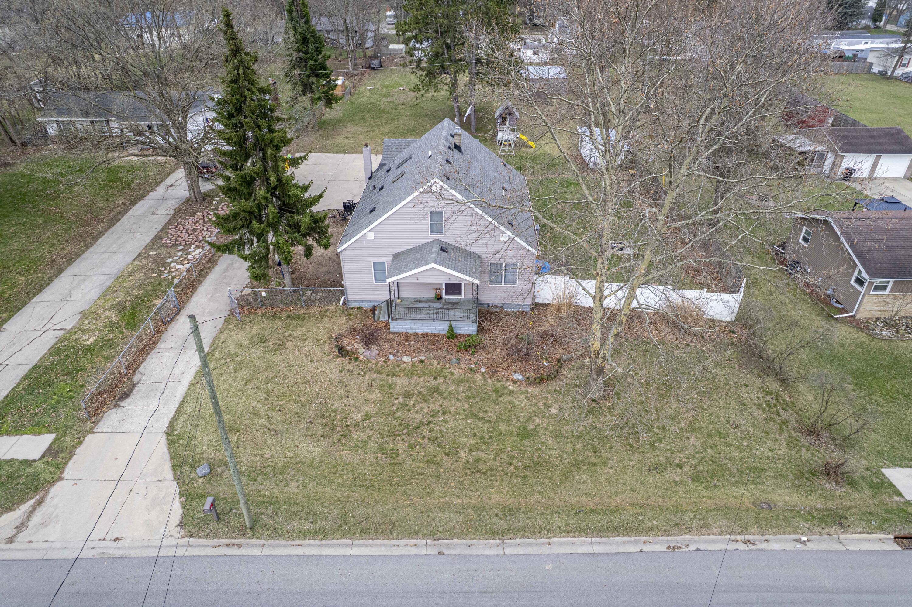 904 60th Street SE