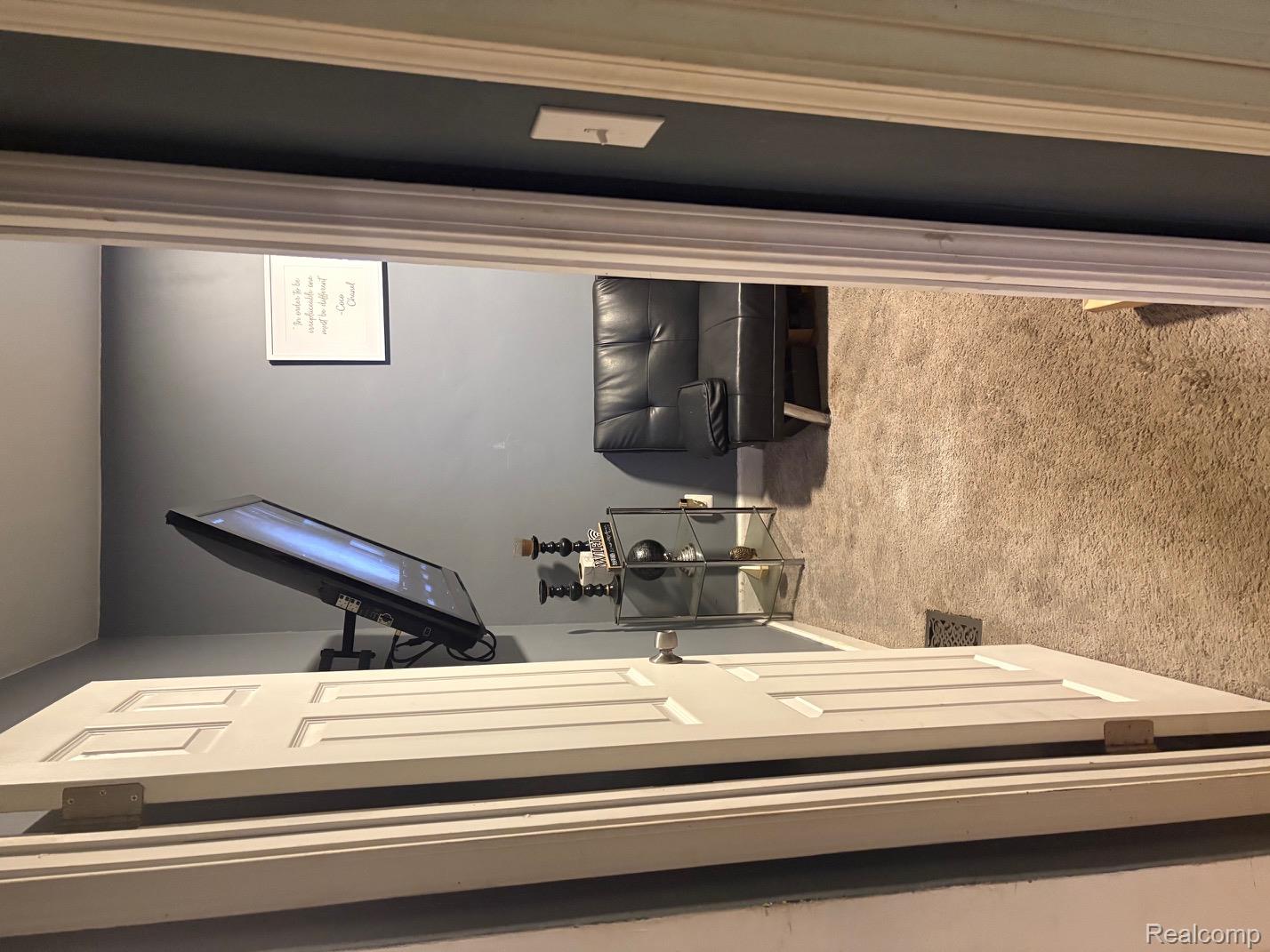 5260 Courville Street