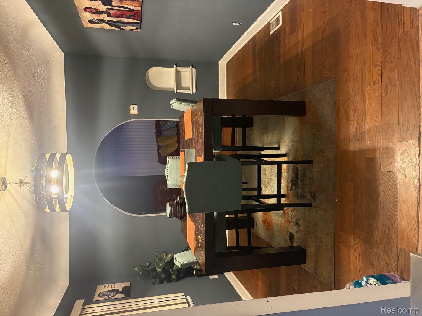 5260 Courville Street