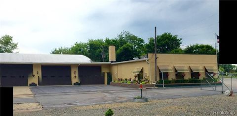 56495 Grand River Avenue Lyon Charter Township MI 48165