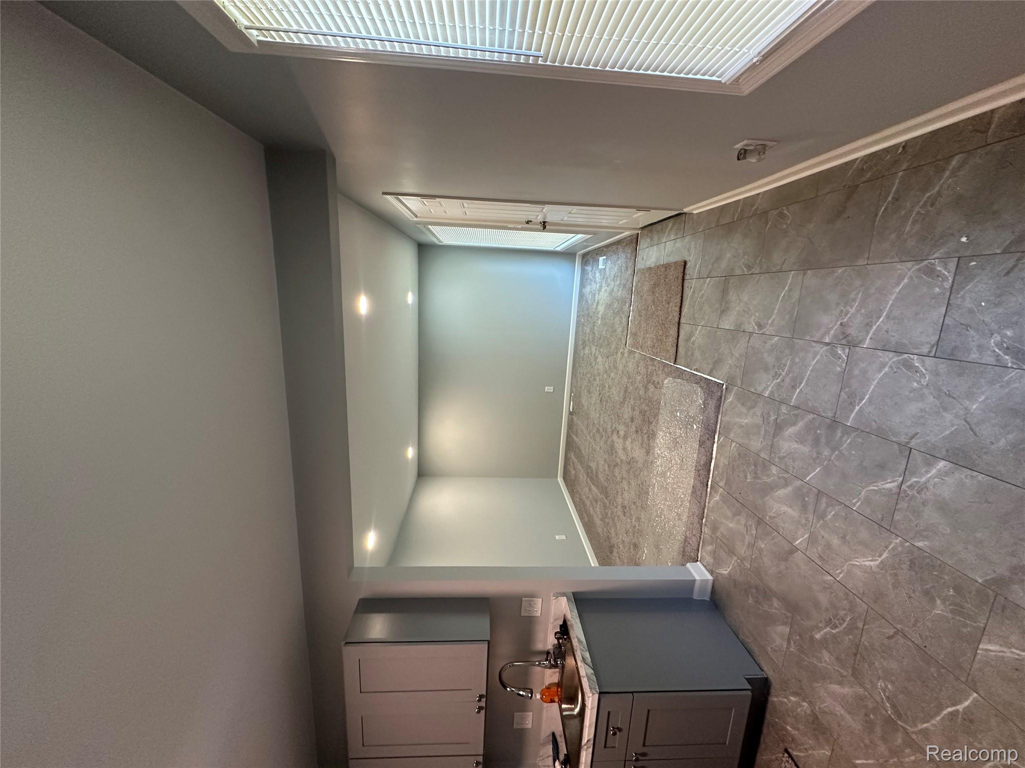 Lincoln Park City, Michigan 48146, United States, 3 Bedrooms Bedrooms, ,1 BathroomBathrooms,Residential,Active,205633