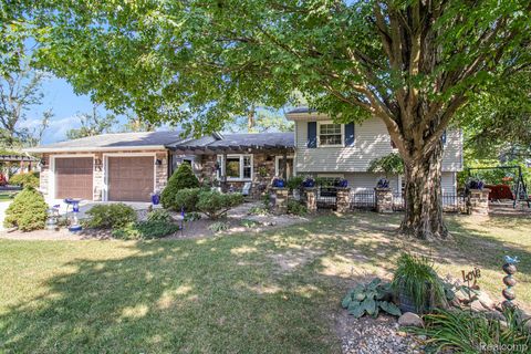 10000 Sonora Drive Fenton City MI 48430