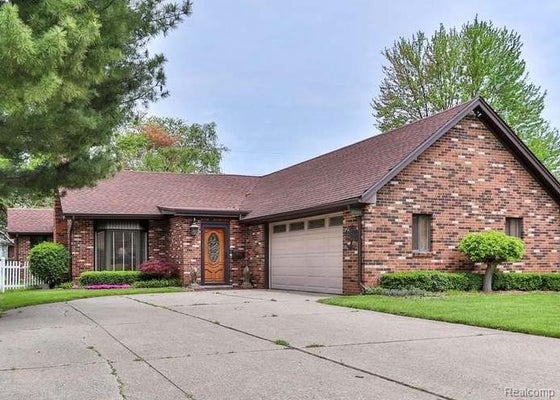 23211 GLENBROOK ST, SAINT CLAIR SHORES, MI 48082 - Image cc75bac58098f91eb35fd07c4d11d2bb/3169310164