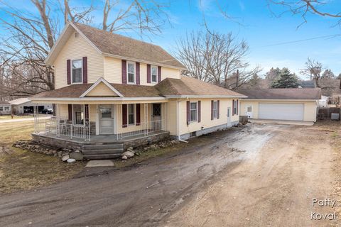 242 S Maple Street Freeport Village MI 49325