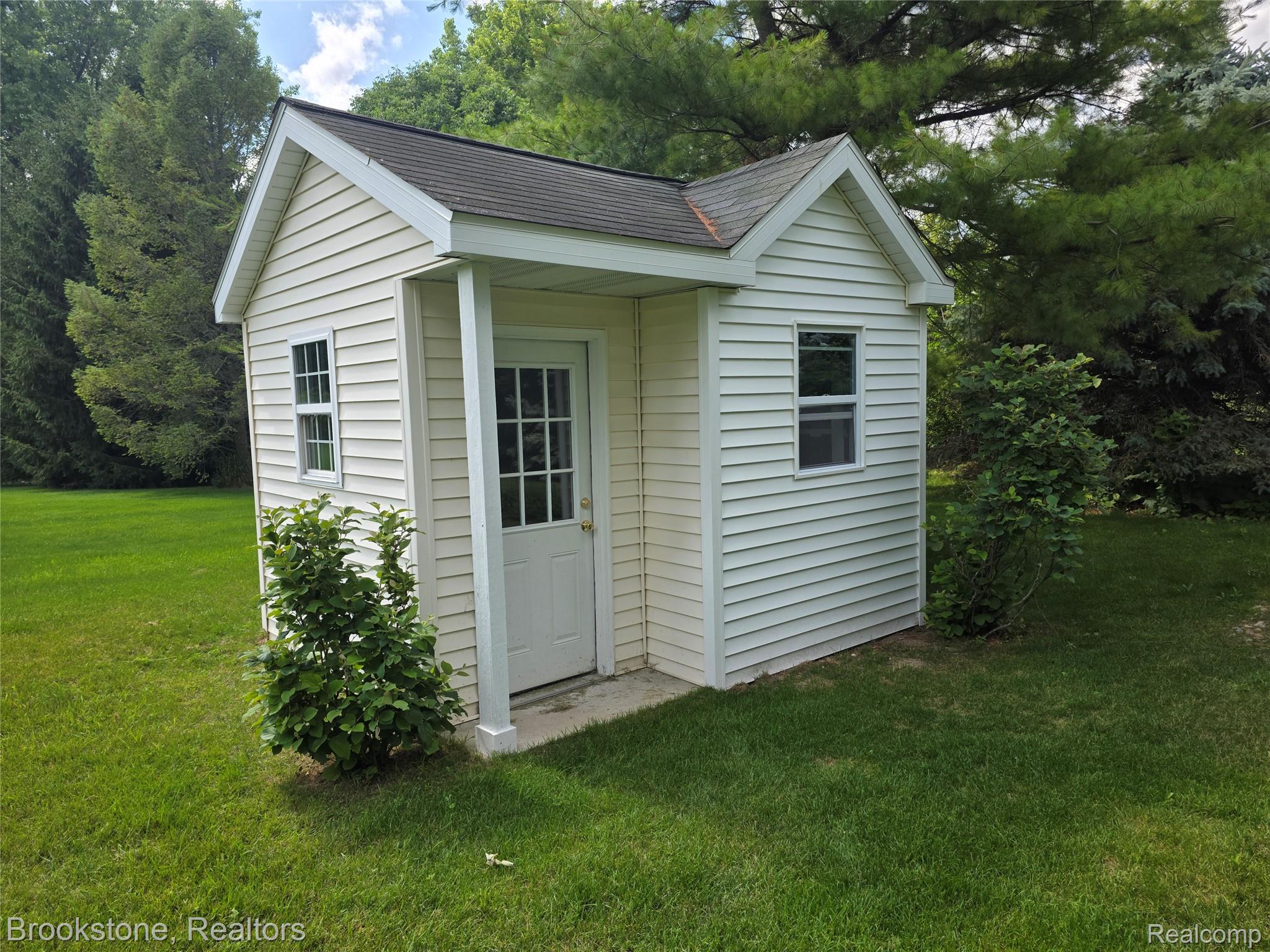 14388 Oak Leaf Trail