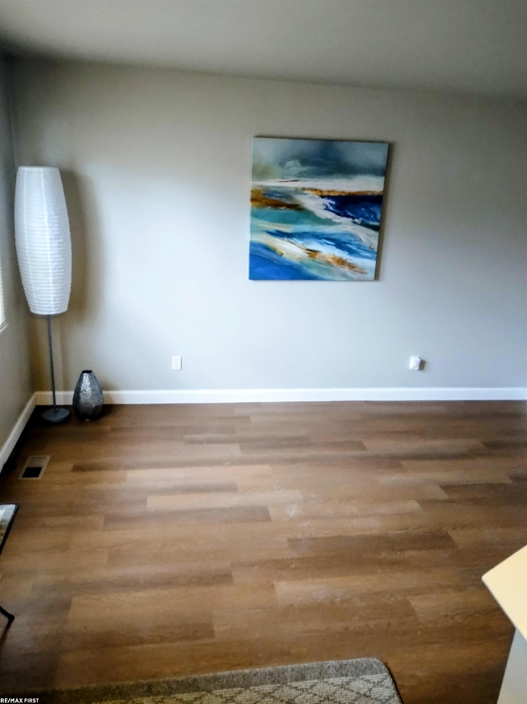 45547 Kensington Street