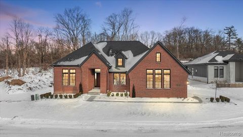 30714 Franklin Hills Court Farmington Hills City MI 48335