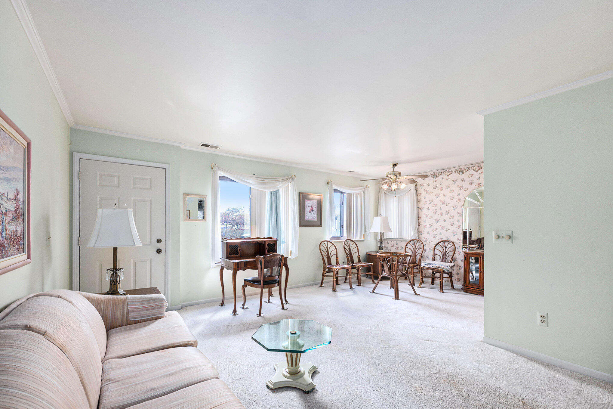 17401 Utica Oaks 44
