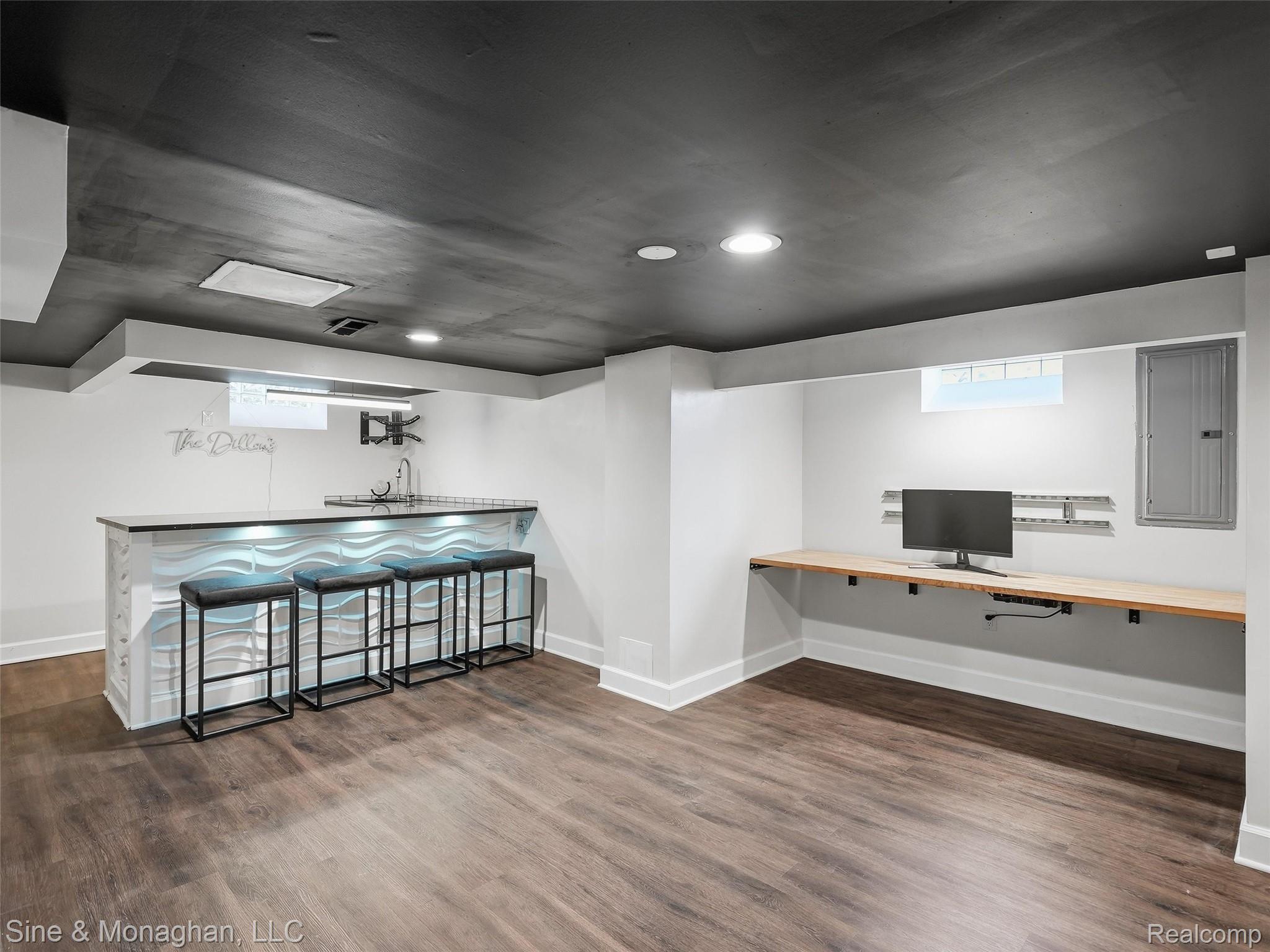 1327 Alicia Court