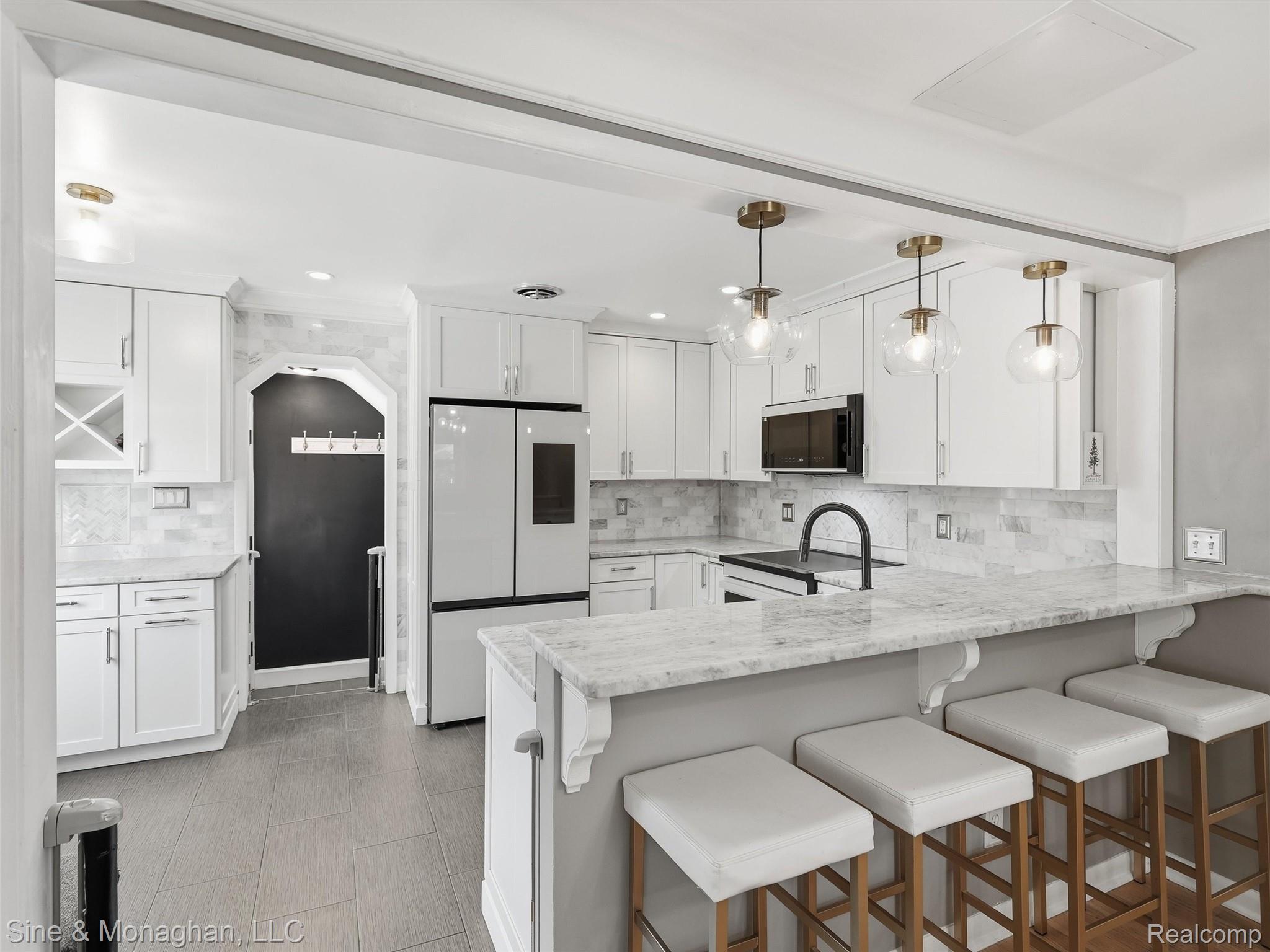 1327 Alicia Court