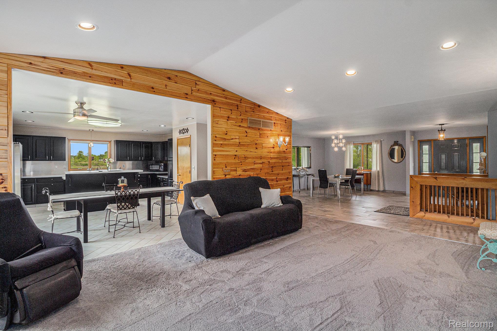 7031 Munsell Road
