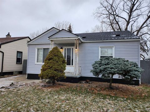 1753 E Milton Avenue Hazel Park City MI 48030