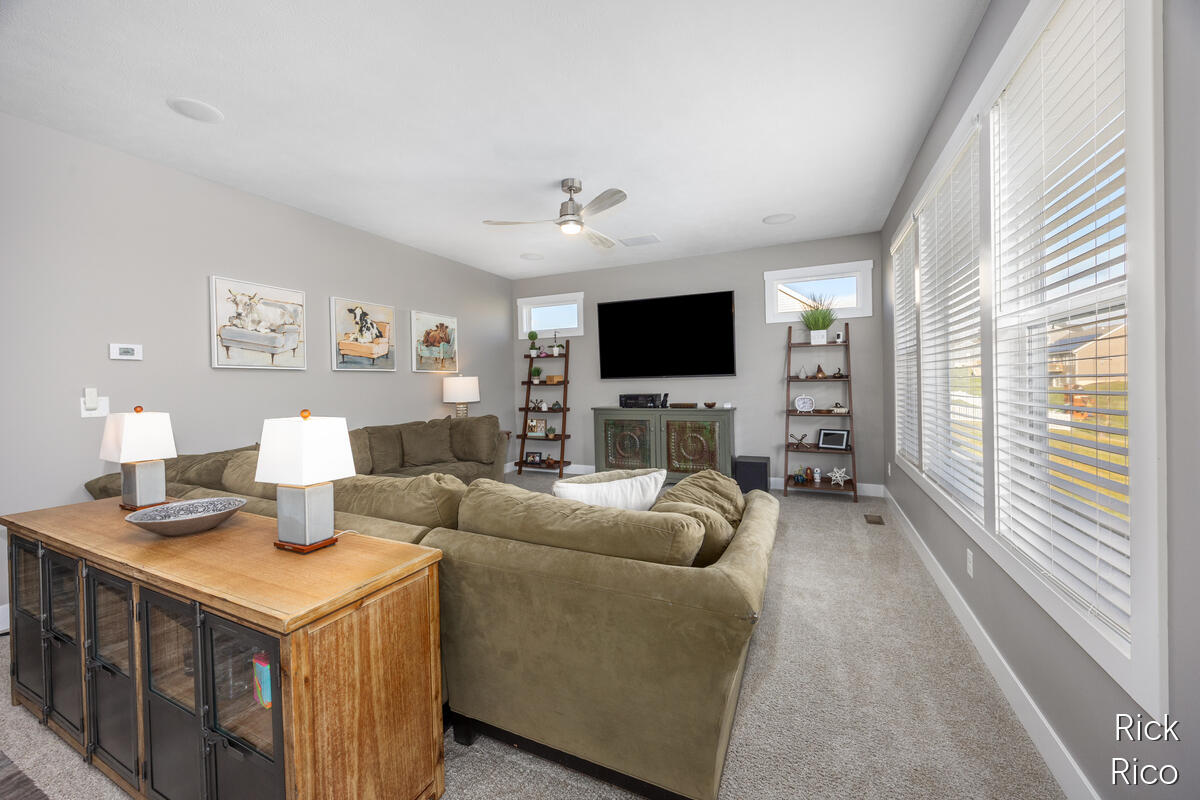 8558 Song Sparrow Road SE